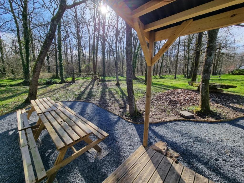 Les Chalets De Saumur, Piscine & Parc Boise, 100M Du Cadrenoir מראה חיצוני תמונה