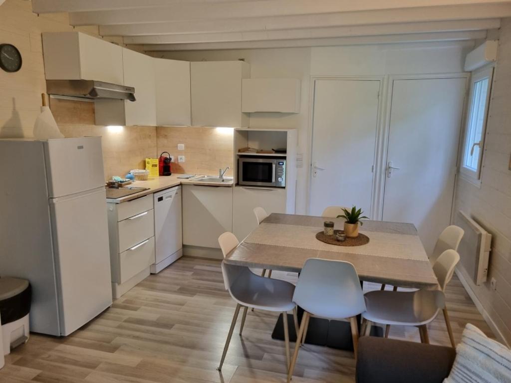 Les Chalets De Saumur, Piscine & Parc Boise, 100M Du Cadrenoir חדר תמונה