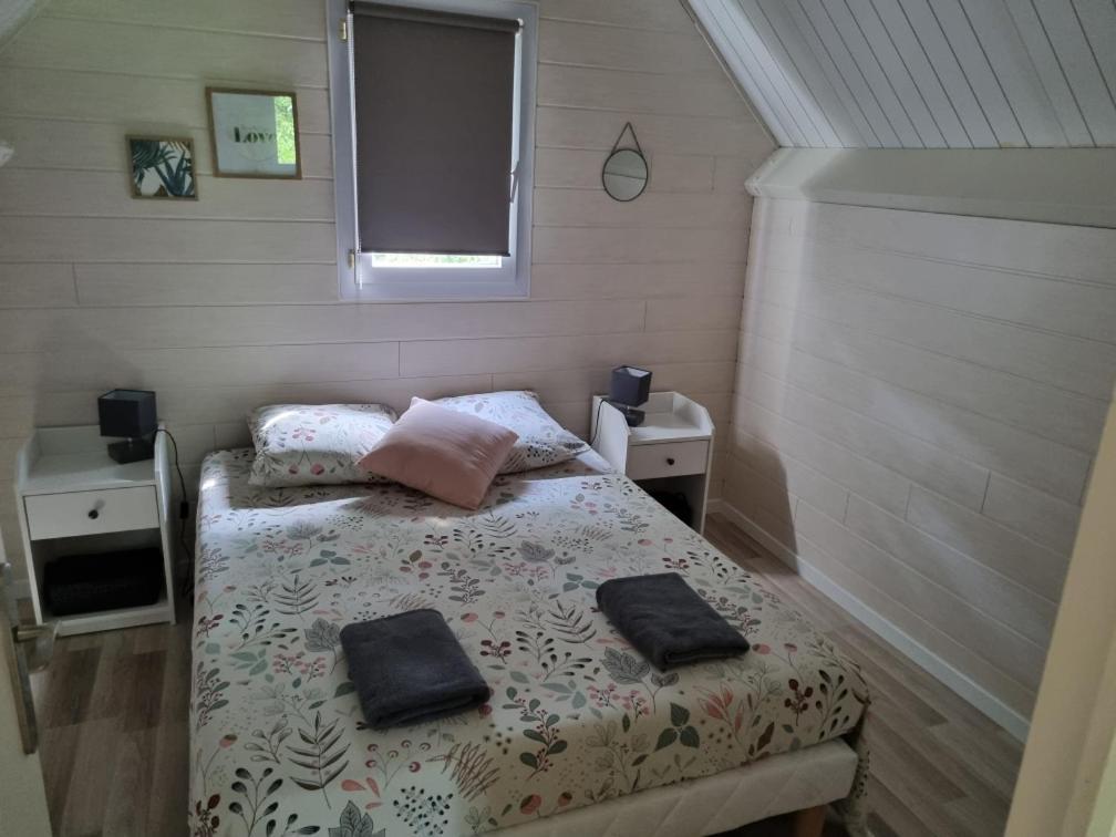Les Chalets De Saumur, Piscine & Parc Boise, 100M Du Cadrenoir מראה חיצוני תמונה